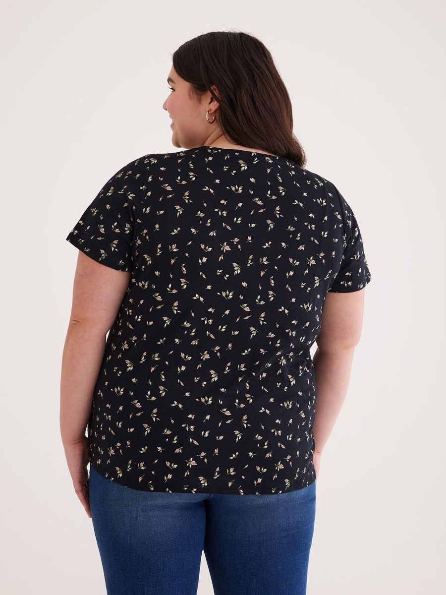 Clothing Penningtons | Curvy-Fit Short-Sleeve Tee - Penn. Essentials