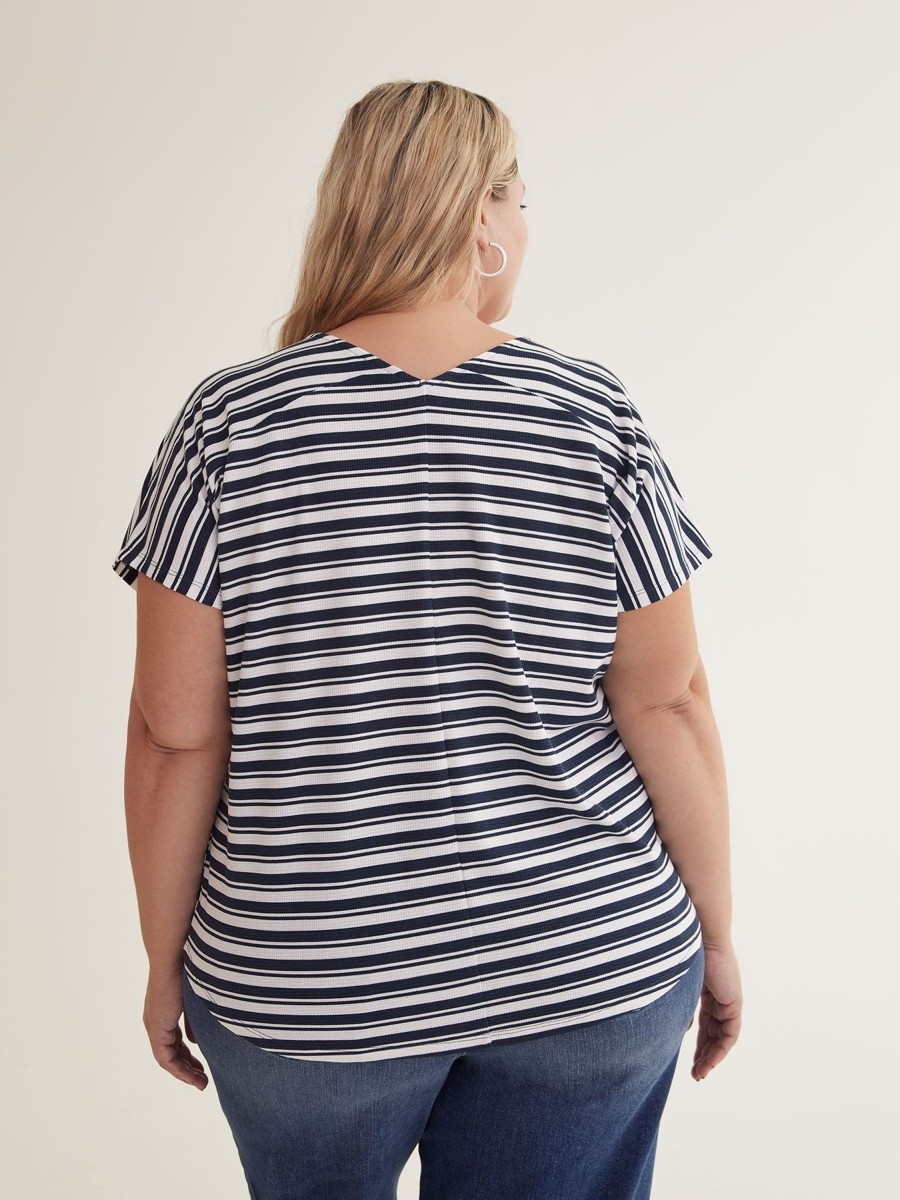 Clothing Penningtons | Curvy-Fit Extended-Sleeve T-Shirt - Penn. Essentials