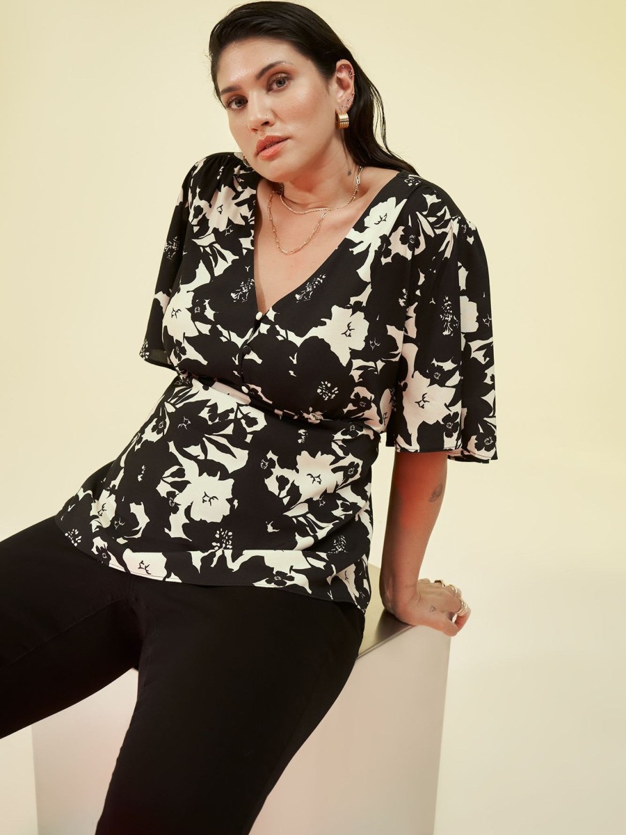 Clothing Penningtons | Floral Flutter-Sleeve Blouse With Buttoned V-Neck - Addition Elle