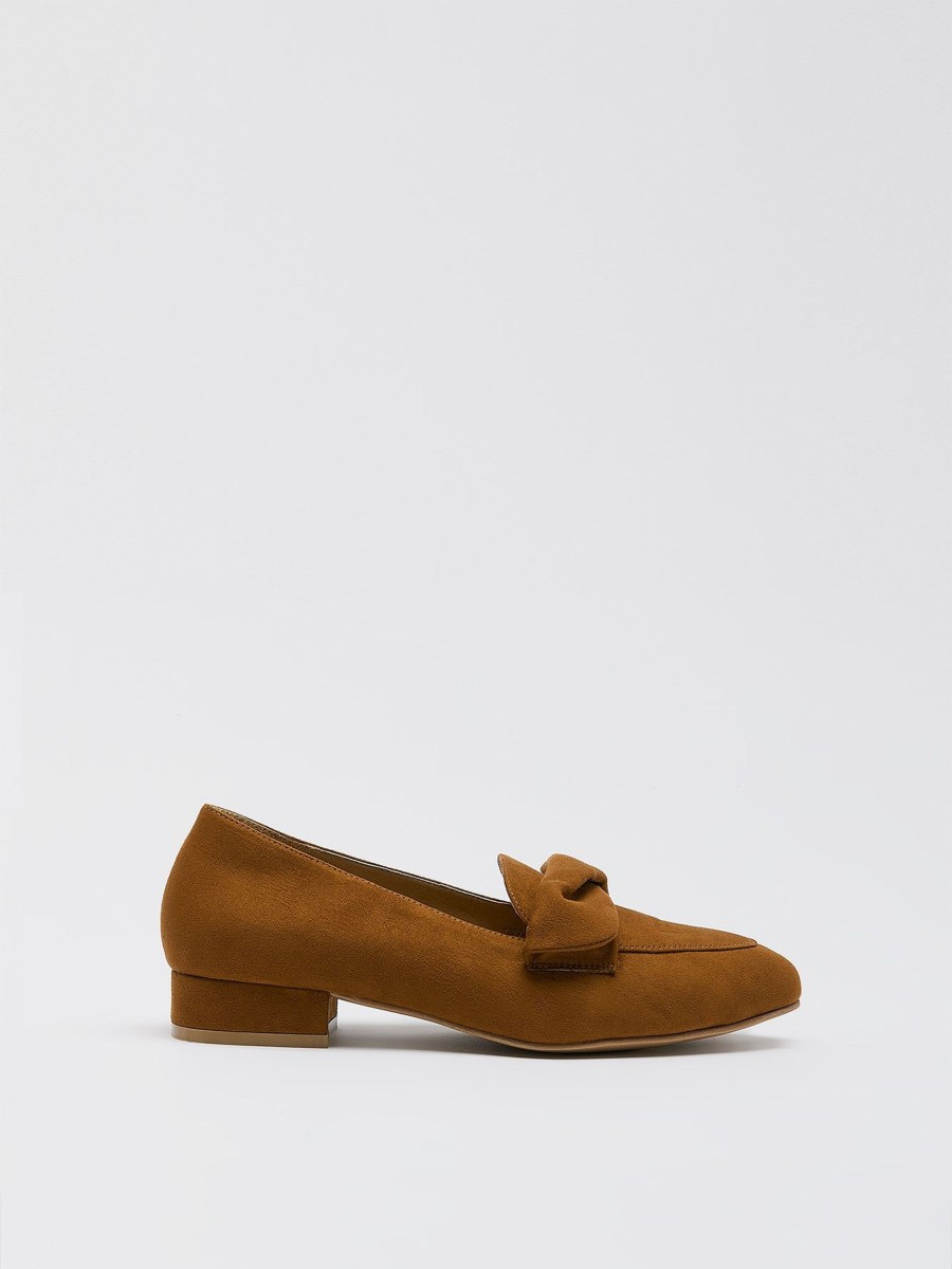 Shoes Penningtons | Extra Wide Width, Pointed Faux Suede Loafer