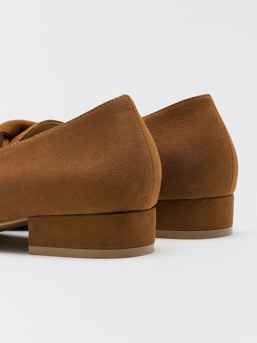 Shoes Penningtons | Extra Wide Width, Pointed Faux Suede Loafer