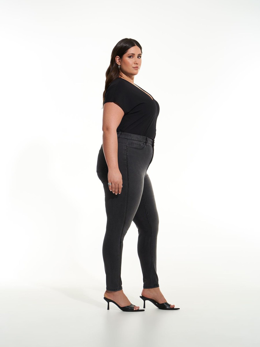 Clothing Penningtons | Responsible, Black Curvy-Fit Jeggings With Rhinestone Side Seam - Addition Elle